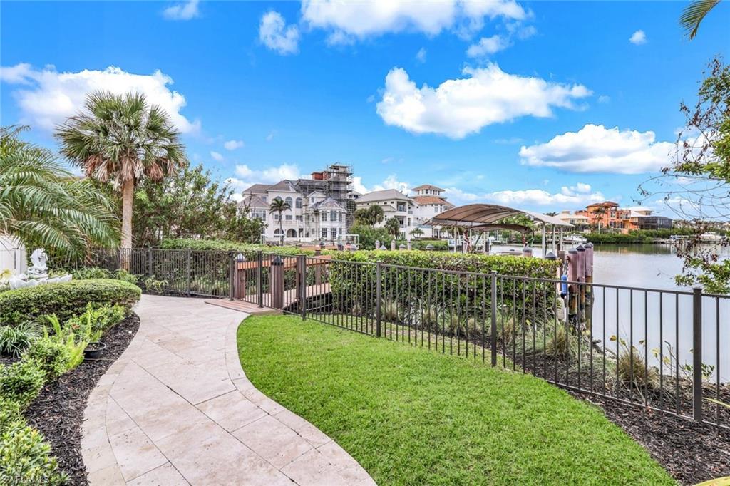 BAYFRONT GARDENS - Residential