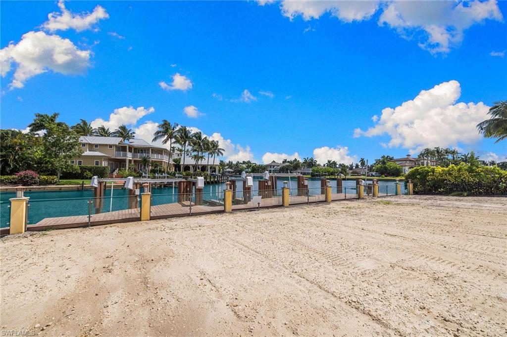 AQUALANE SHORES - Land
