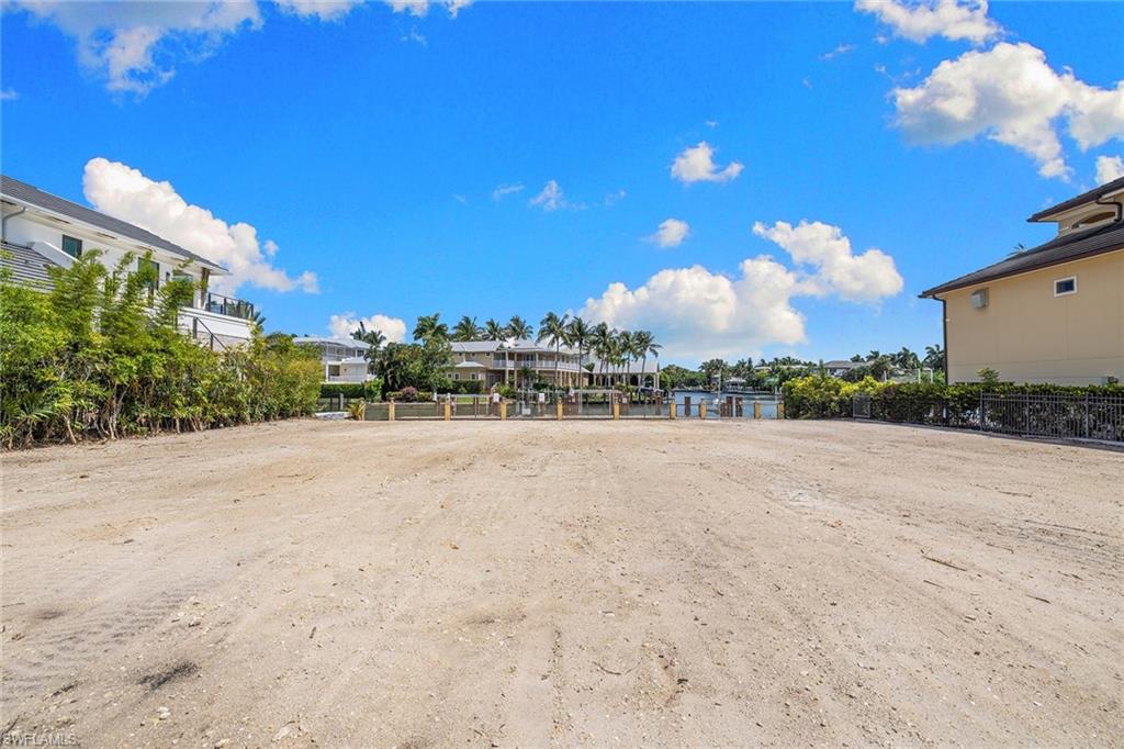 AQUALANE SHORES - Land