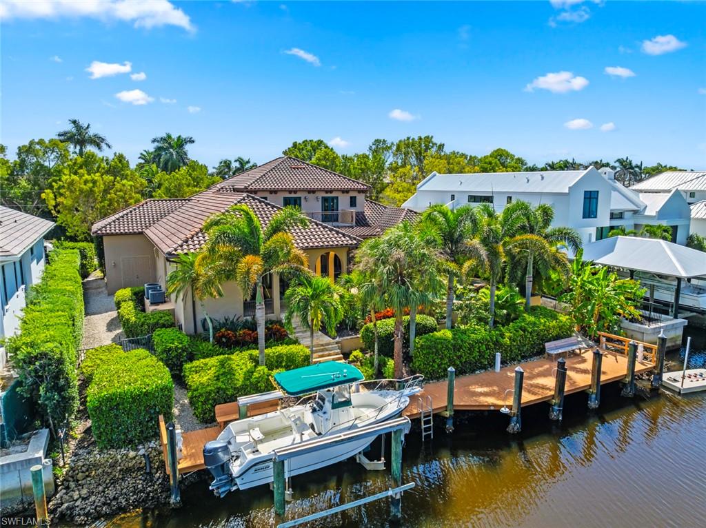 AQUALANE SHORES - Residential