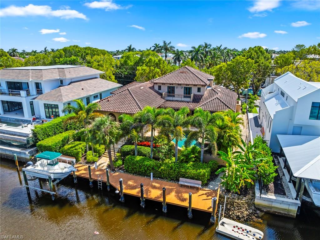 AQUALANE SHORES - Residential