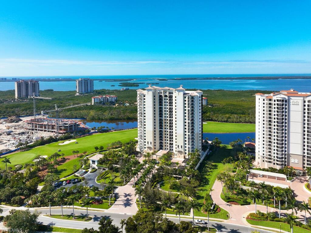 ALTAIRA - Residential