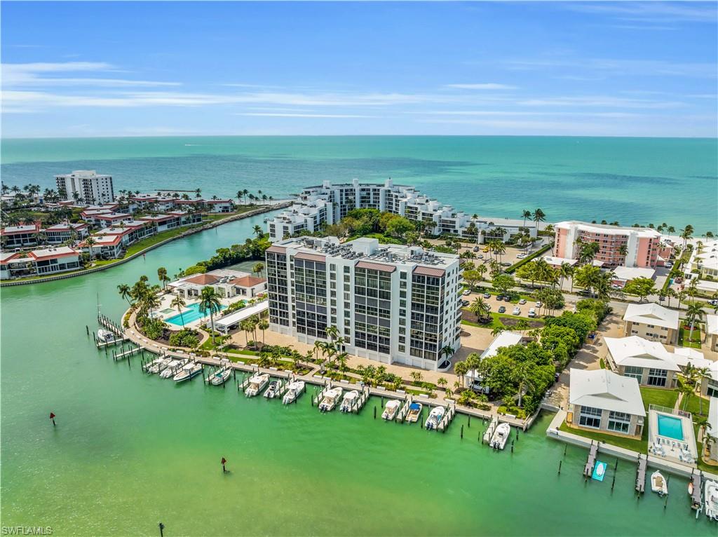 ADMIRALTY POINT - Residential