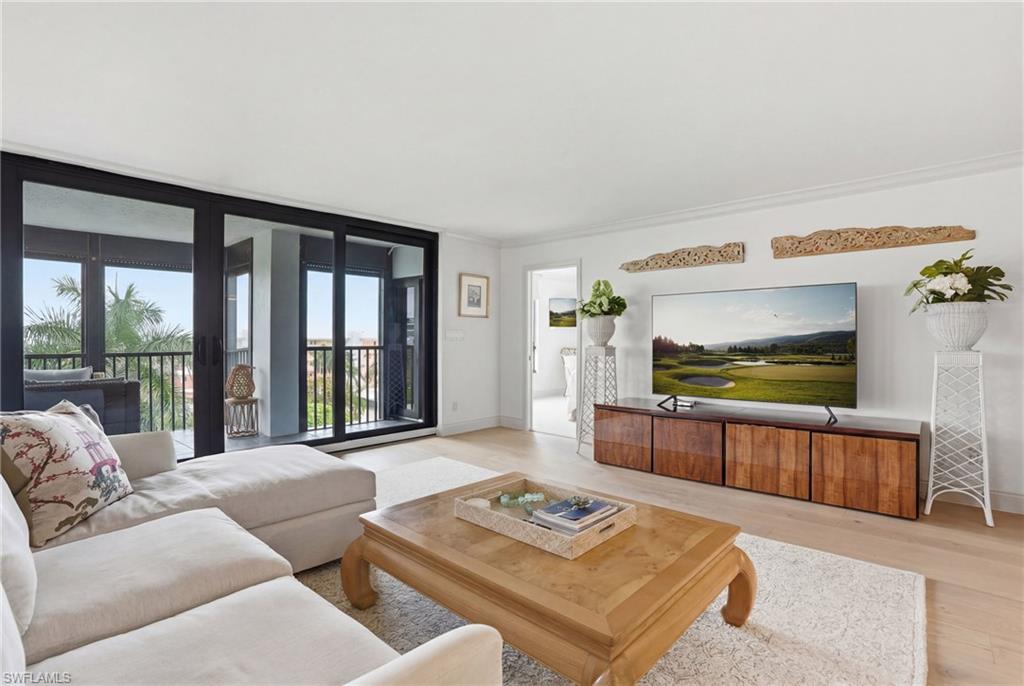 ADMIRALTY POINT - Residential