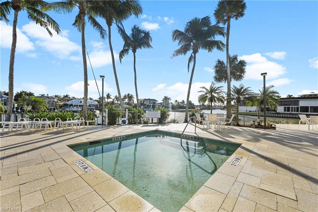 ADMIRALTY POINT - Residential