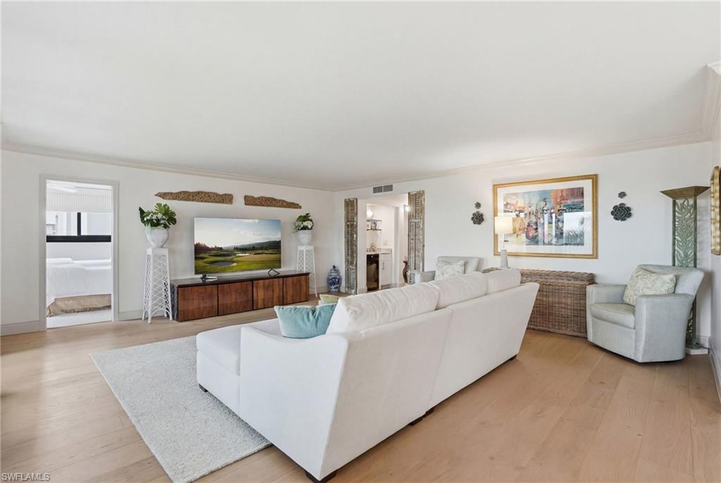 ADMIRALTY POINT - Residential