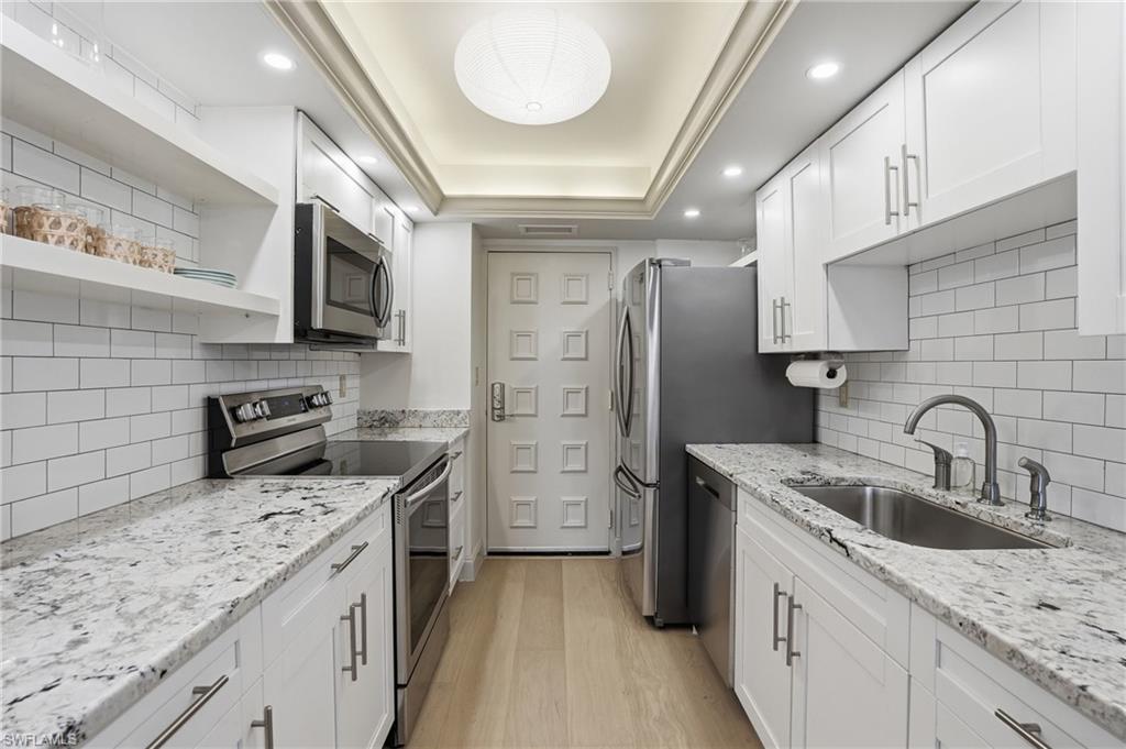 ADMIRALTY POINT - Residential