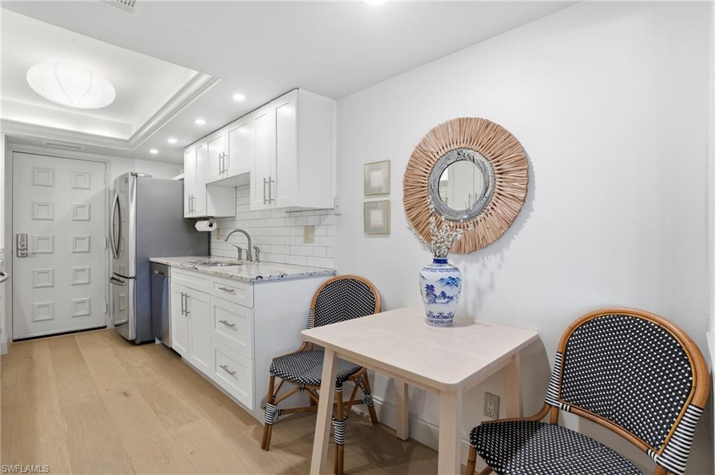 ADMIRALTY POINT - Residential