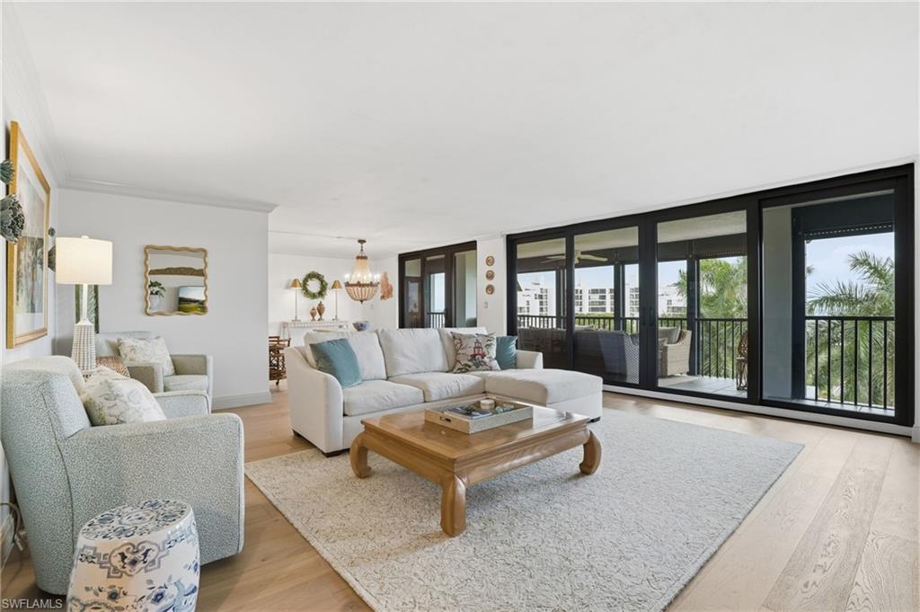 ADMIRALTY POINT - Residential