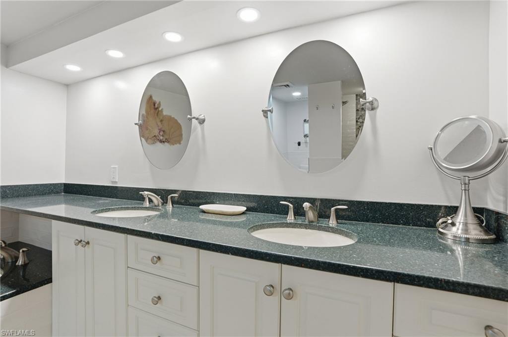 ADMIRALTY POINT - Residential