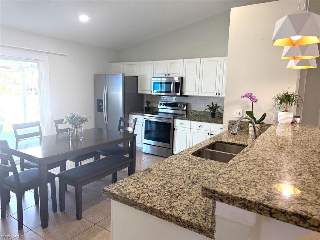 CAPE CORAL - Residential Lease