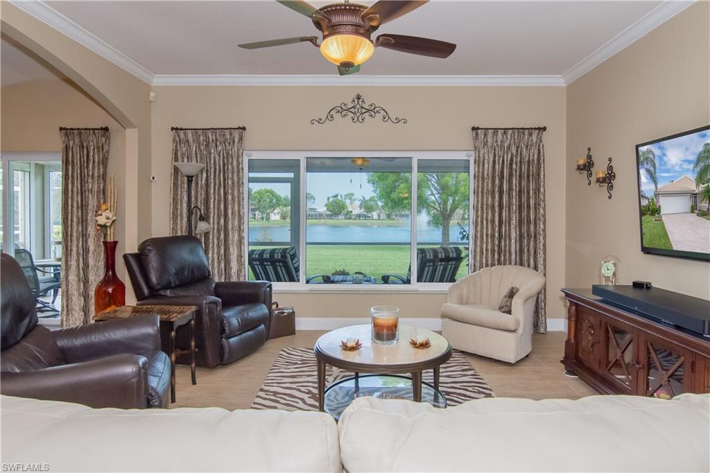THE SHORES - Residential