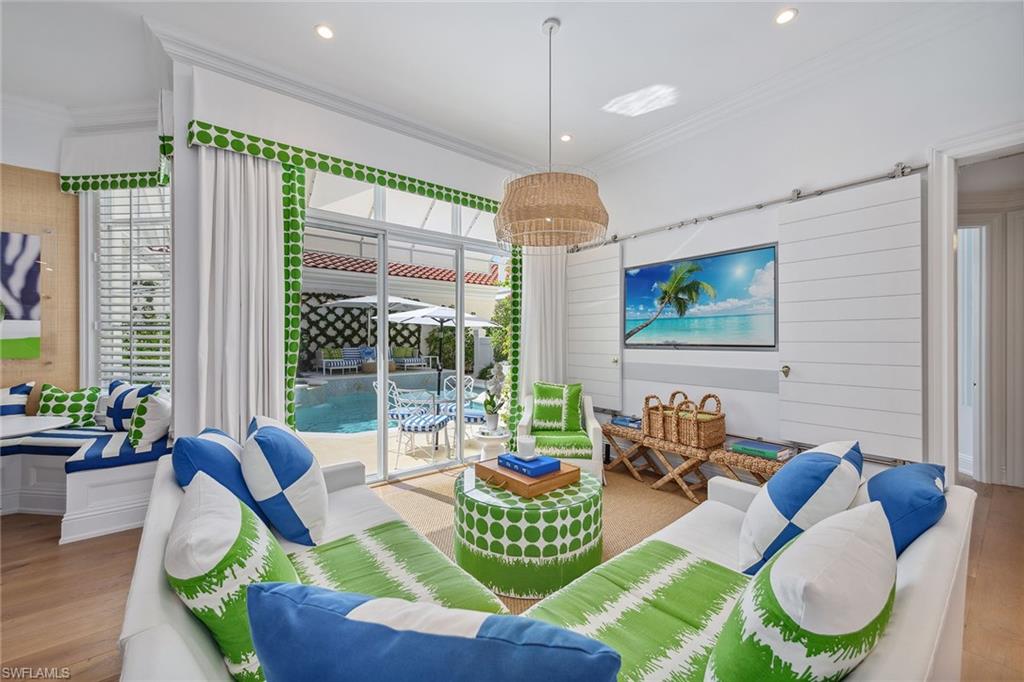 VILLA LA PALMA AT BAY COLONY - Residential