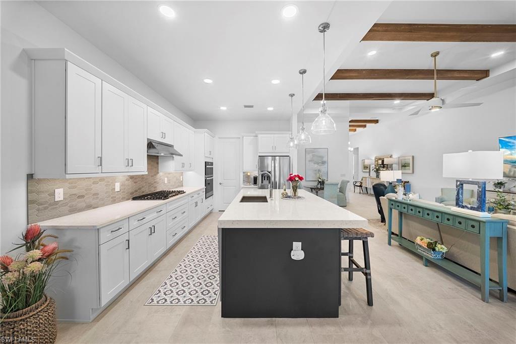 SEVEN SHORES - Residential