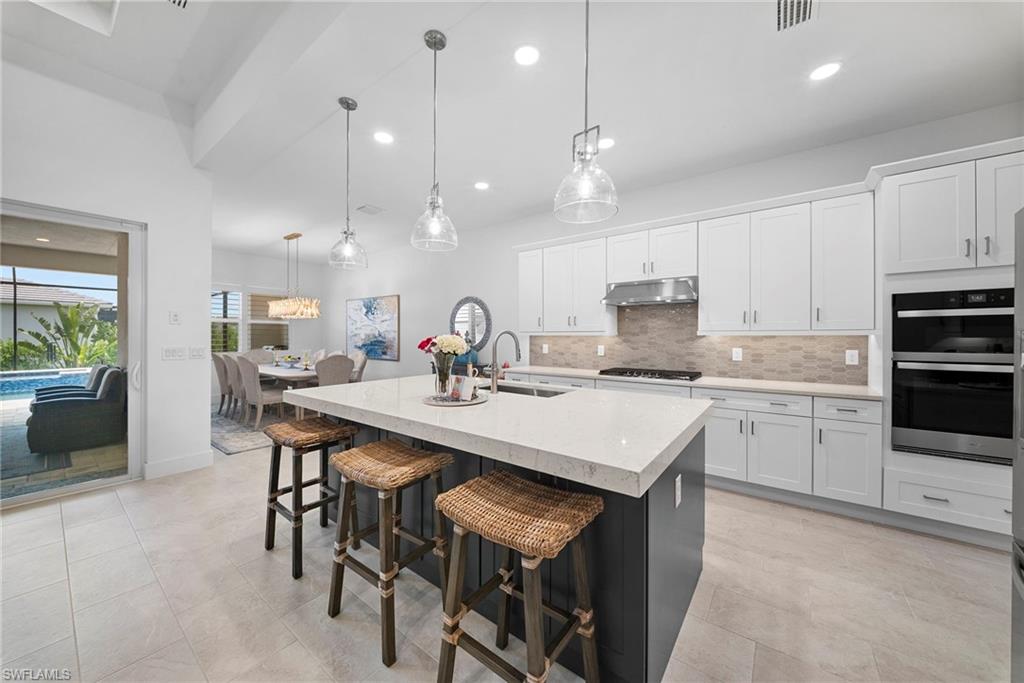 SEVEN SHORES - Residential