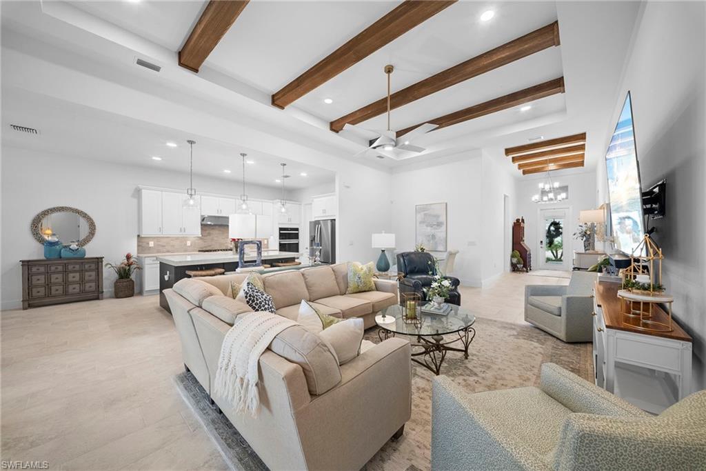 SEVEN SHORES - Residential