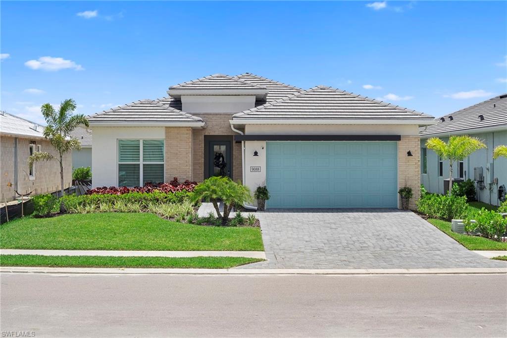 SEVEN SHORES - Residential