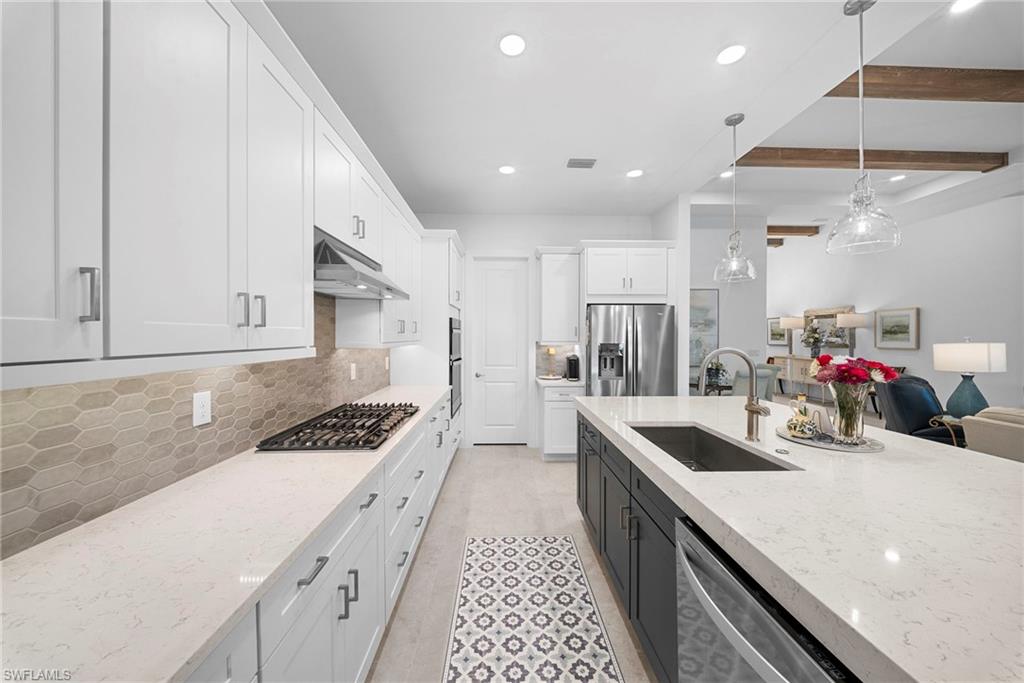 SEVEN SHORES - Residential