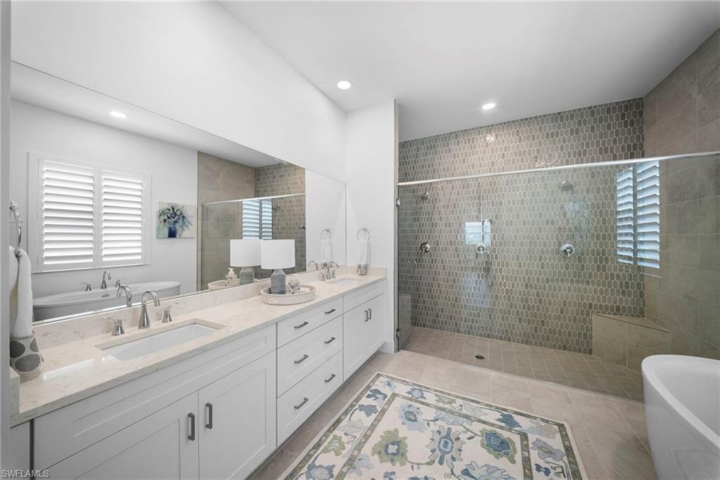 SEVEN SHORES - Residential