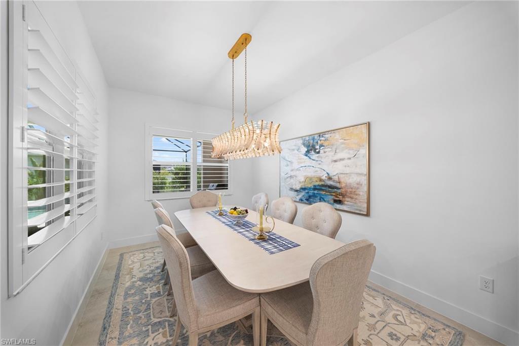 SEVEN SHORES - Residential
