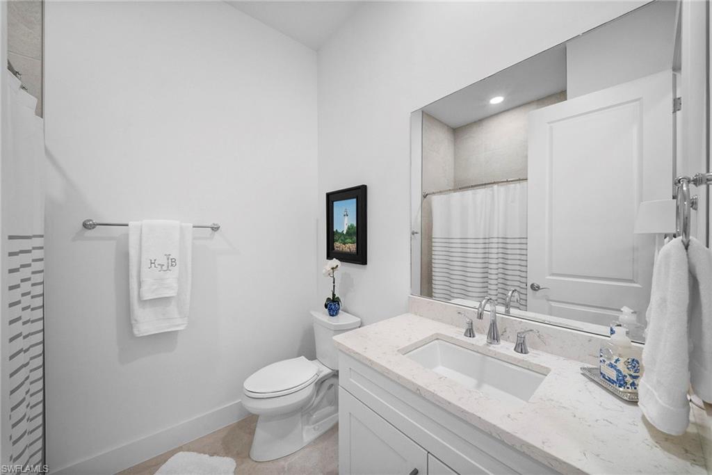 SEVEN SHORES - Residential