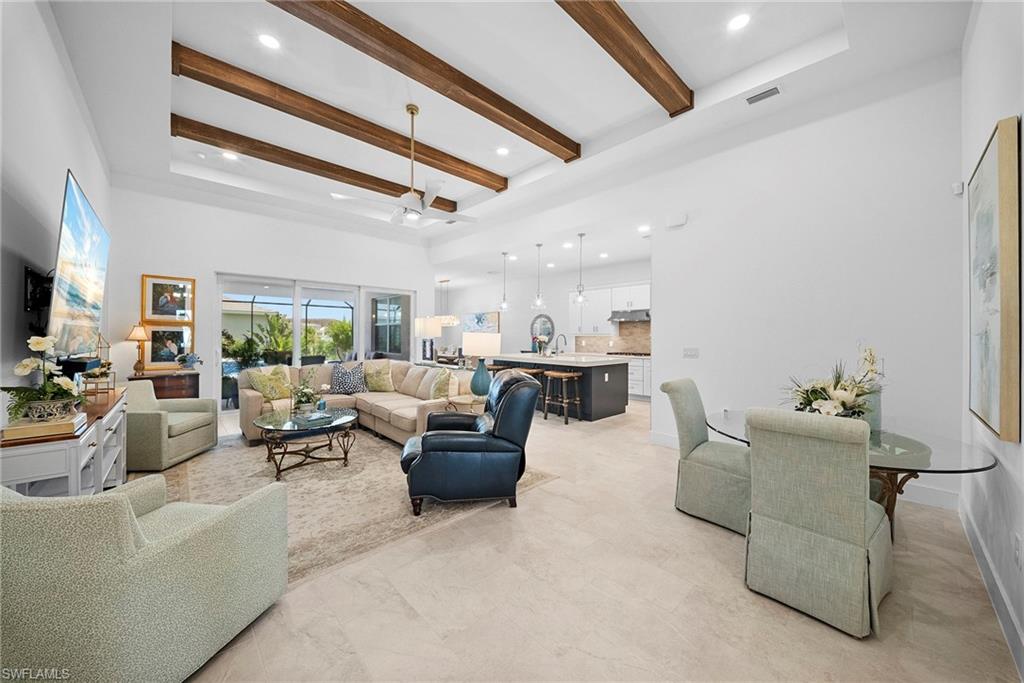 SEVEN SHORES - Residential