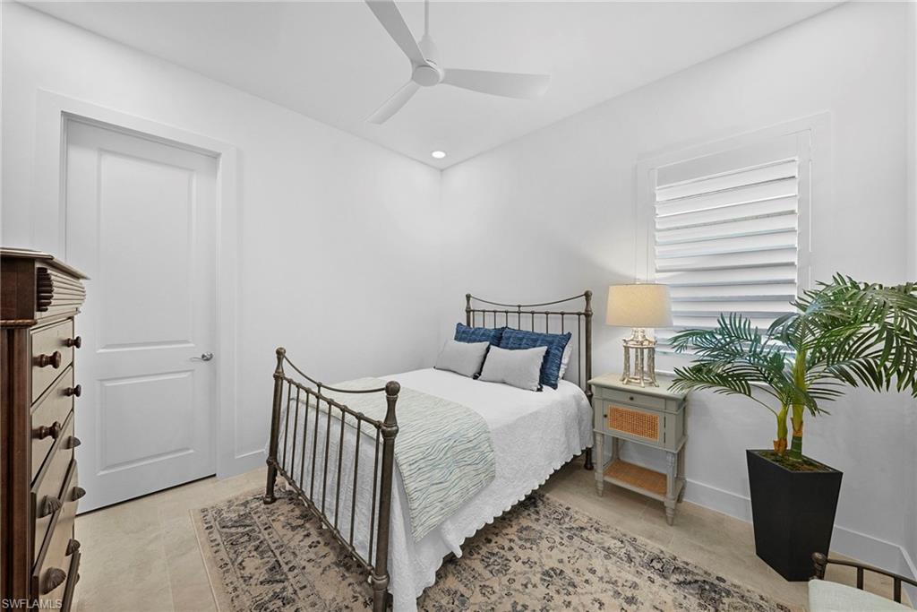 SEVEN SHORES - Residential