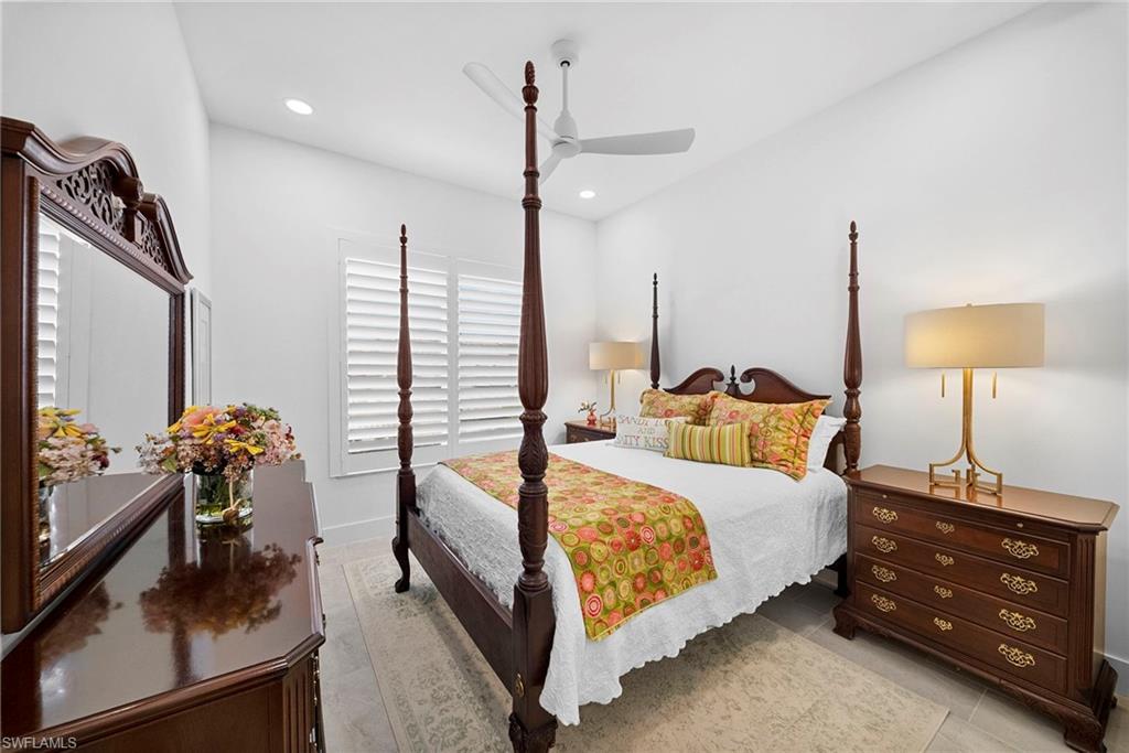 SEVEN SHORES - Residential
