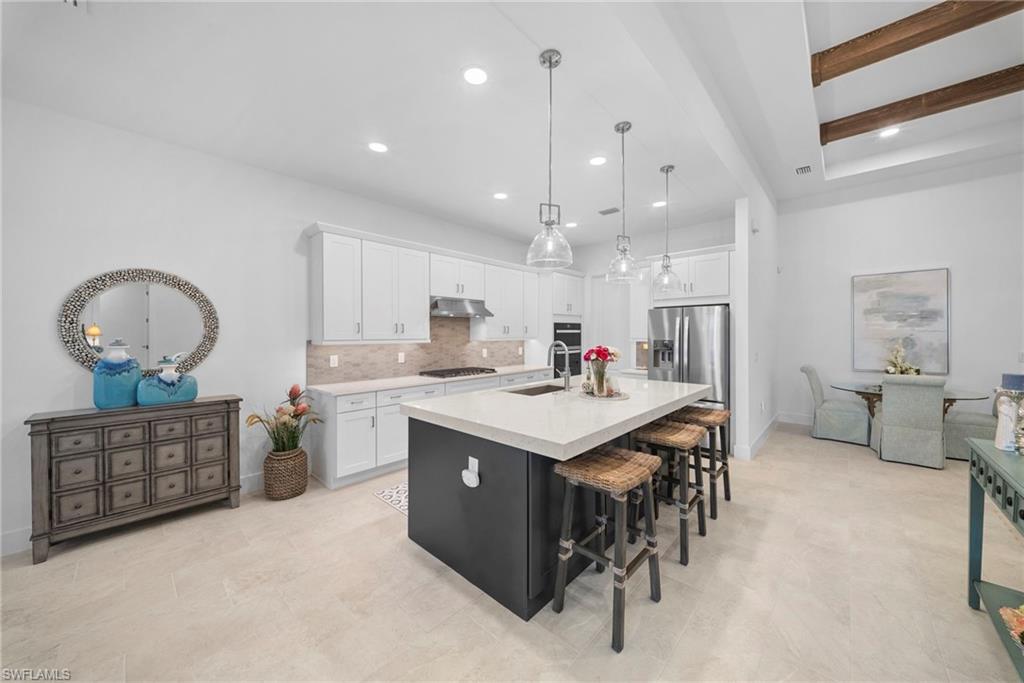 SEVEN SHORES - Residential