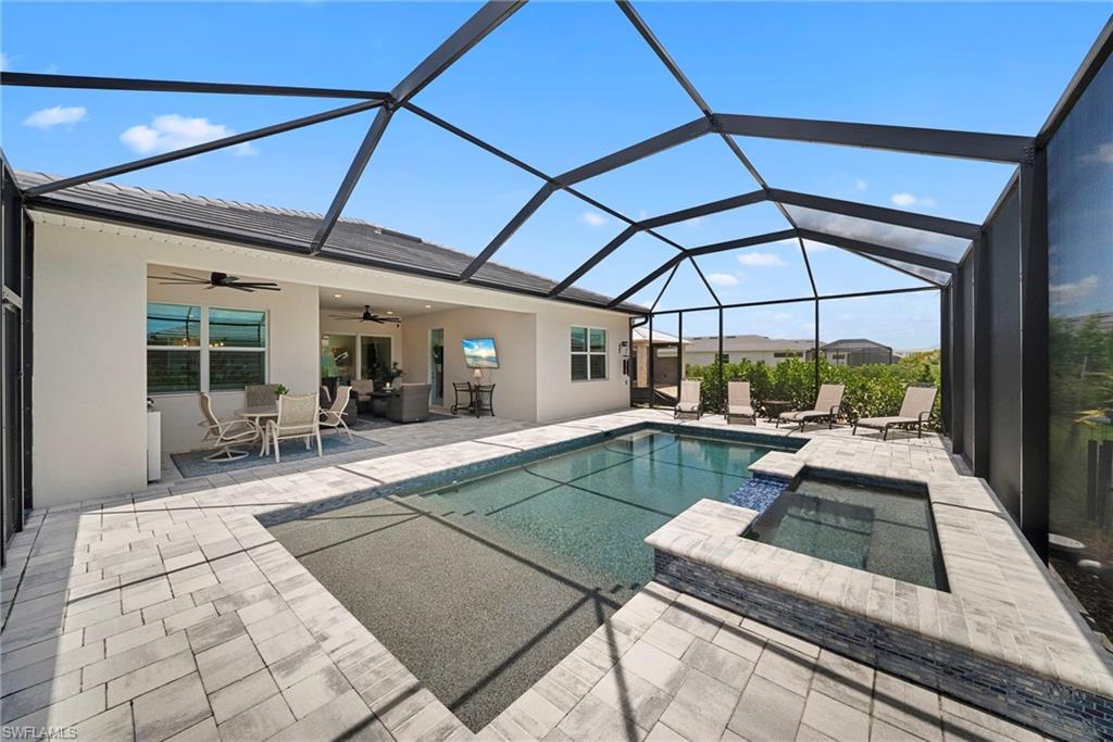 SEVEN SHORES - Residential