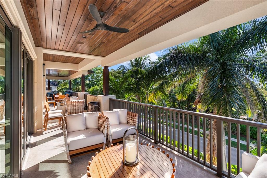AQUALANE SHORES - Residential