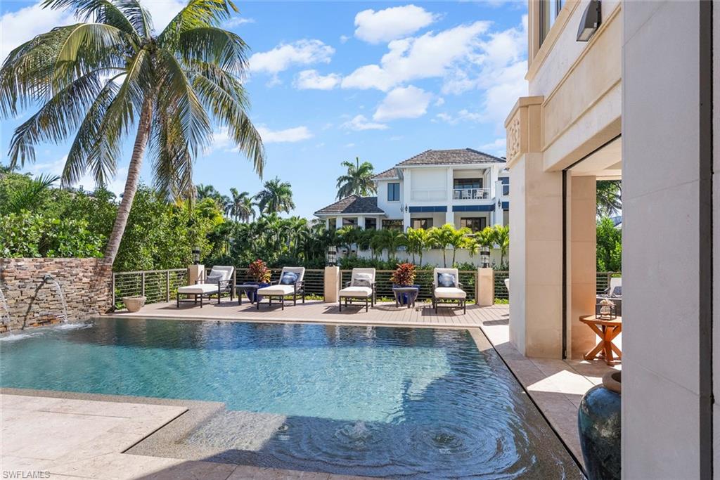 AQUALANE SHORES - Residential