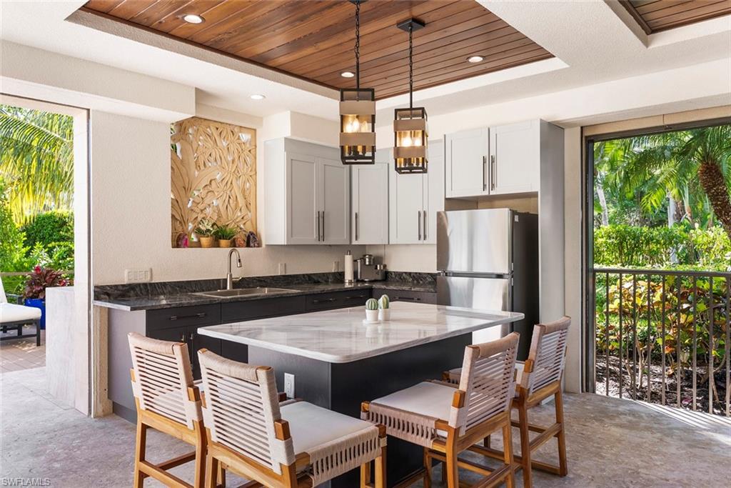 AQUALANE SHORES - Residential