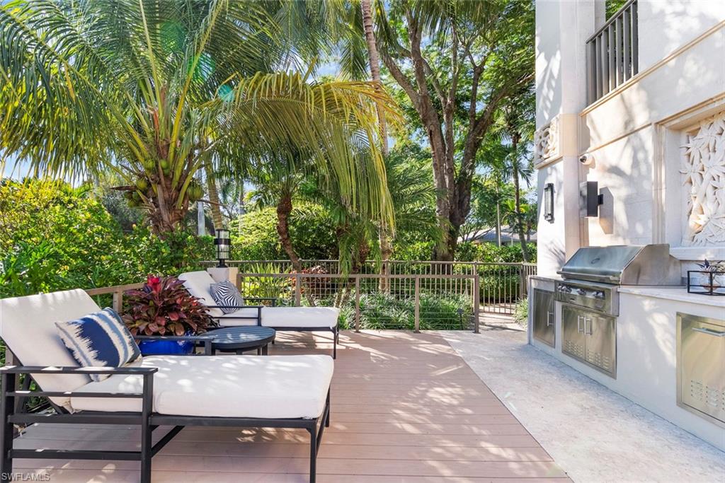 AQUALANE SHORES - Residential