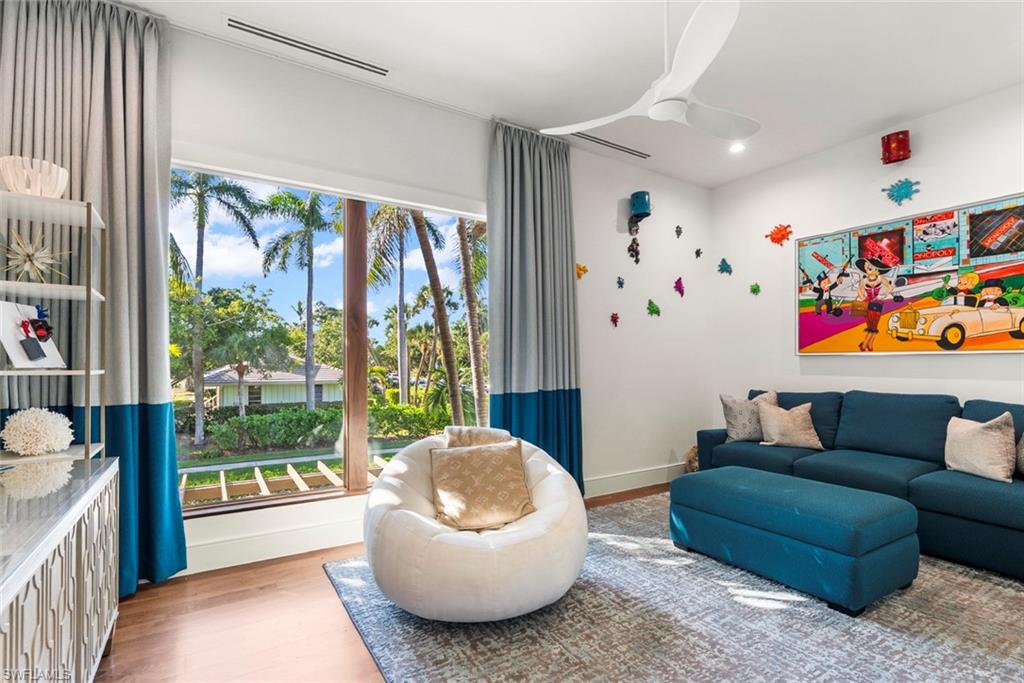 AQUALANE SHORES - Residential