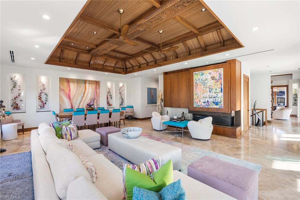 AQUALANE SHORES - Residential