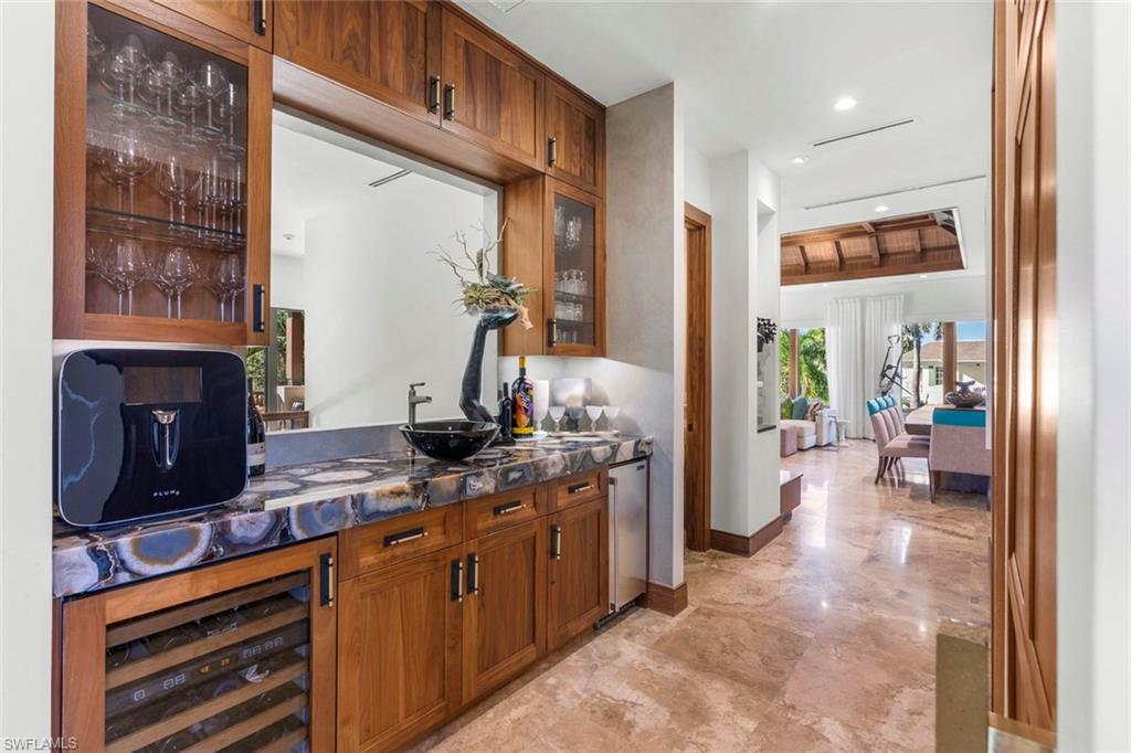 AQUALANE SHORES - Residential