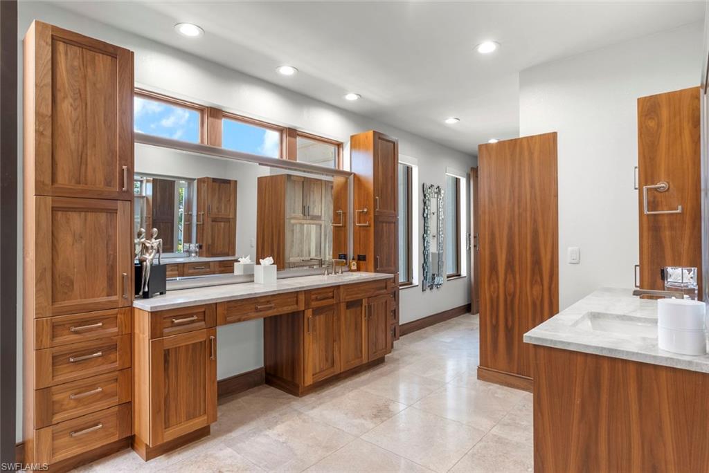 AQUALANE SHORES - Residential