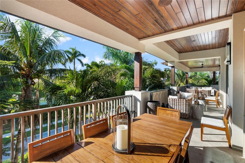 AQUALANE SHORES - Residential