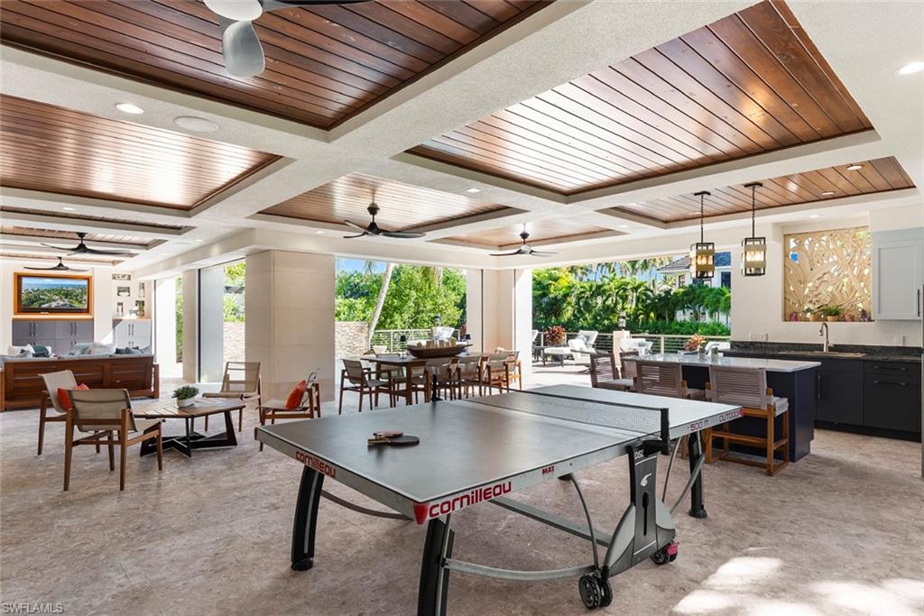 AQUALANE SHORES - Residential
