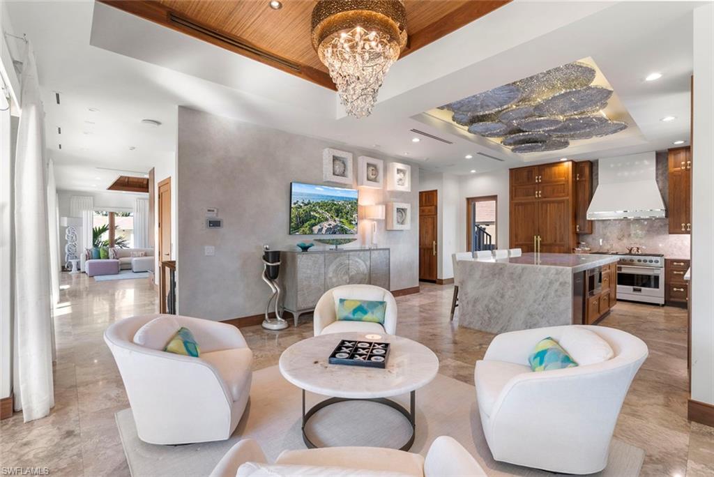 AQUALANE SHORES - Residential