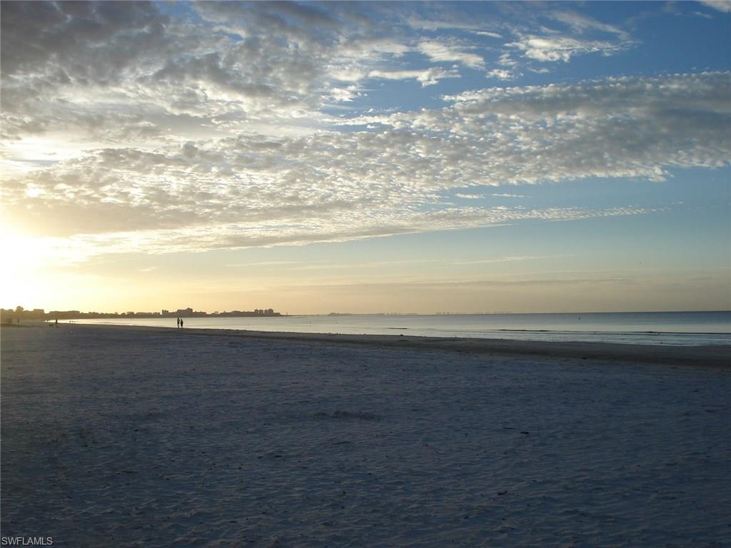 ESTERO SANDS - Residential