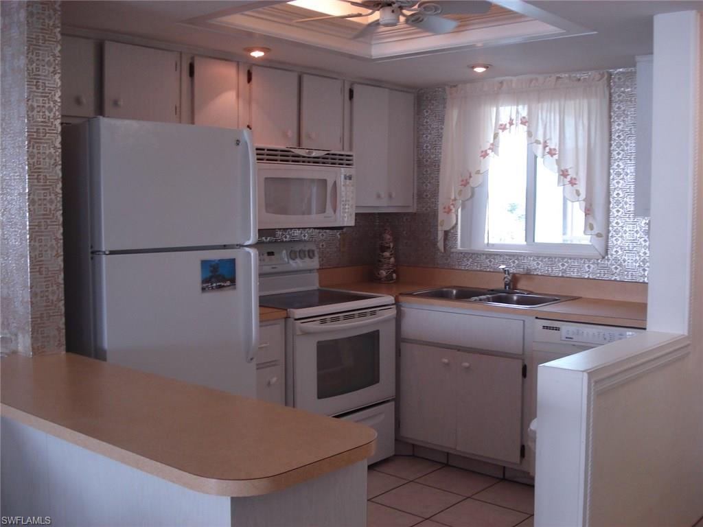 ESTERO SANDS - Residential