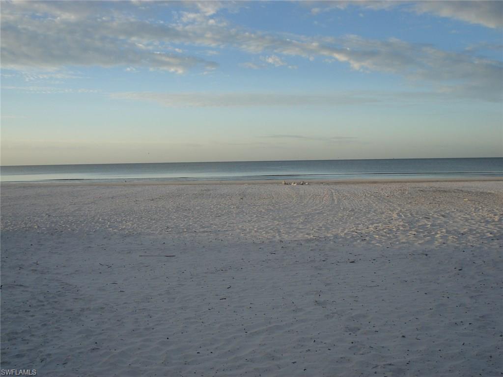 ESTERO SANDS - Residential