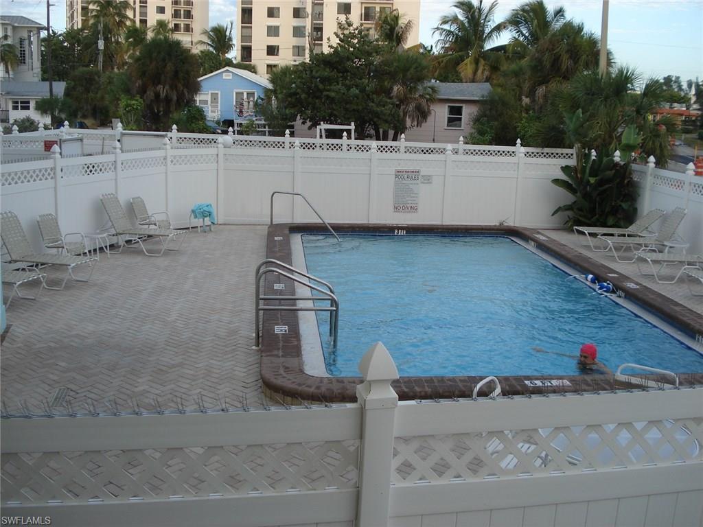 ESTERO SANDS - Residential