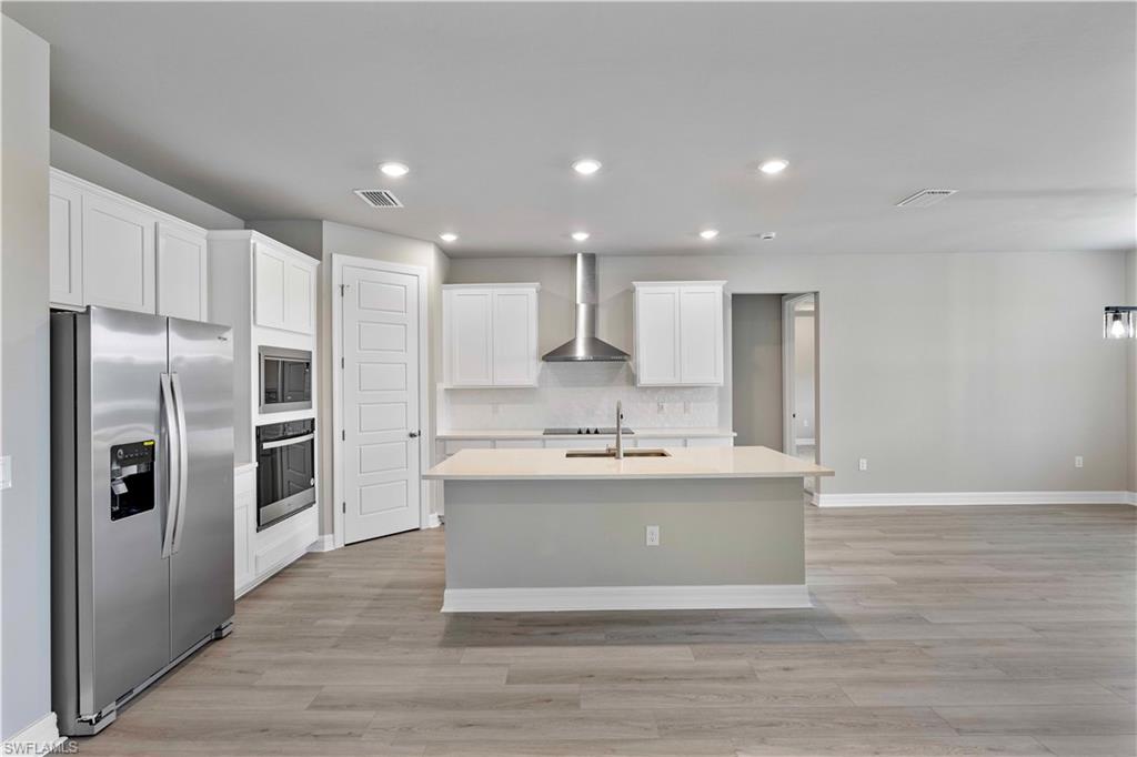 CRESCENT LAKES - Residential Lease