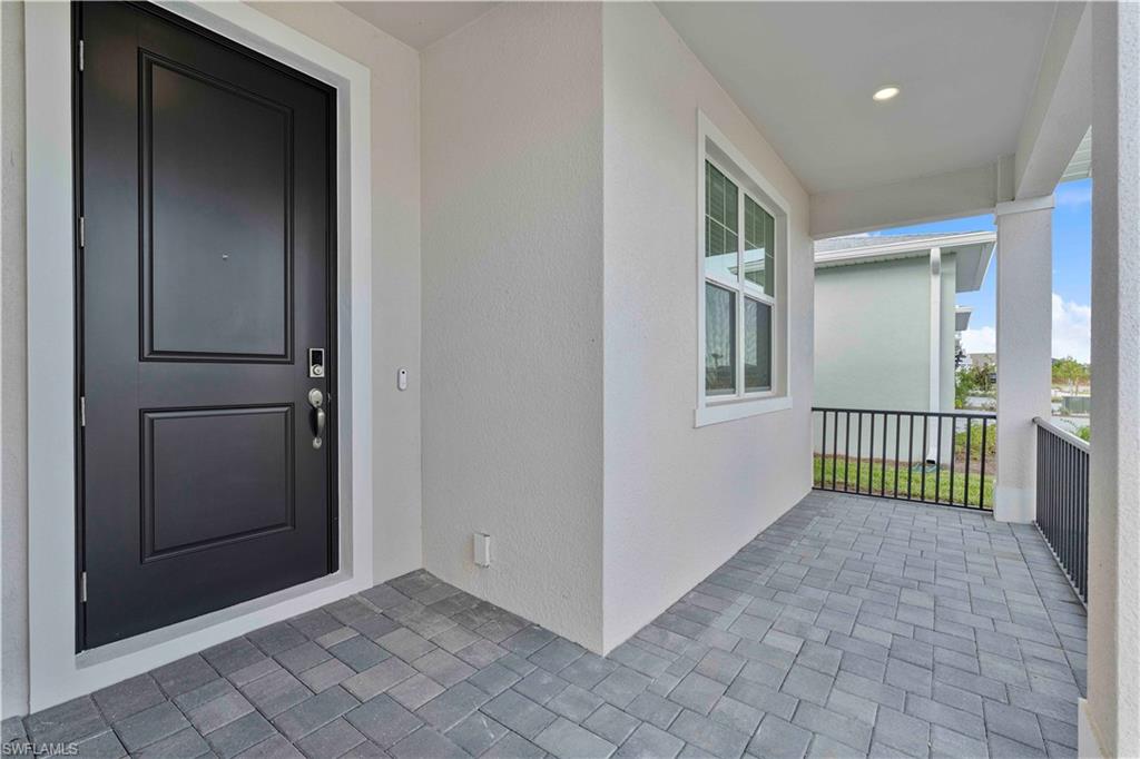 CRESCENT LAKES - Residential Lease