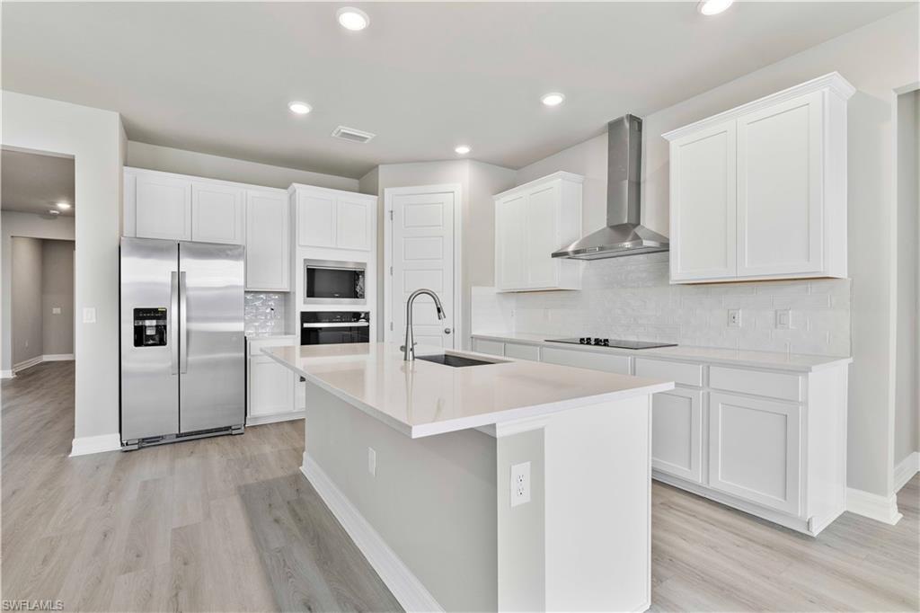 CRESCENT LAKES - Residential Lease
