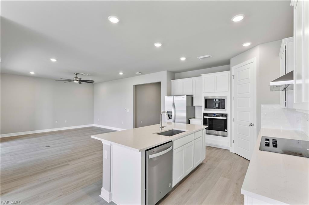 CRESCENT LAKES - Residential Lease