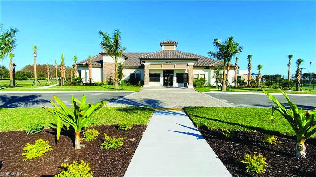 PORTICO - Residential